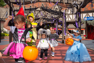 Trick-or-treat busch gardens england