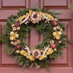 Wreath Decorating Workshop at Colonial Williamsburg - Sign up today!