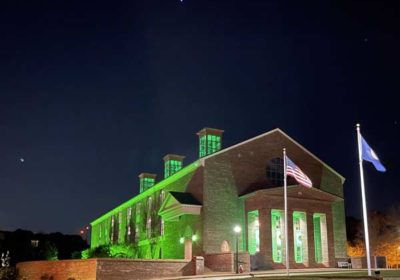 green-lights-at-courthouse-williamsburg