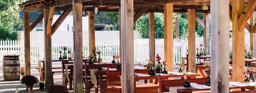 sheilds-tavern-patio