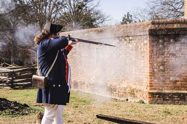musket-demo-colonial-williamsburg