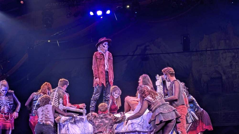 festhaus howl o scream