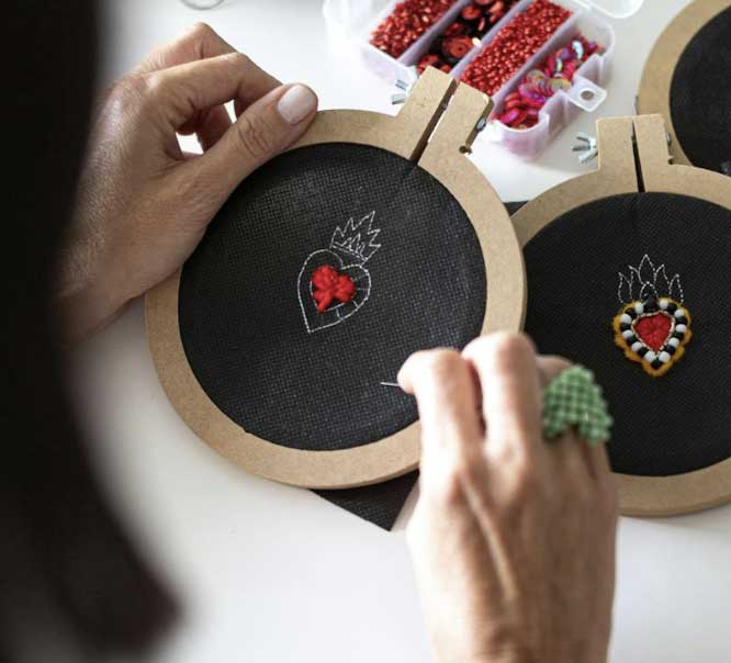 punch-or-poke-embroidery