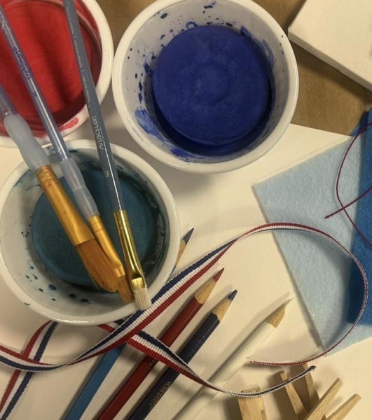 hand-on-patriotic-craft
